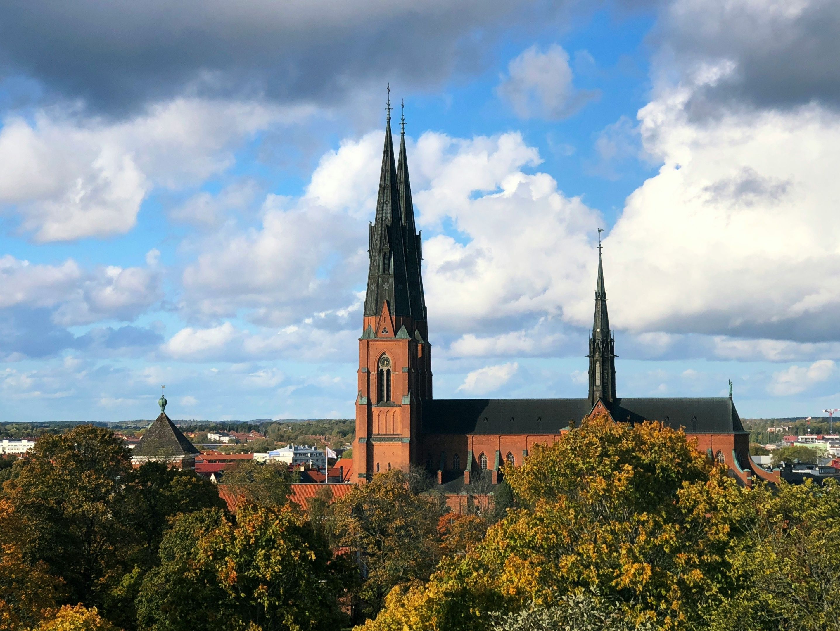 Loveling Bygg och Inredning AB - Byggföretag Heby logotyp